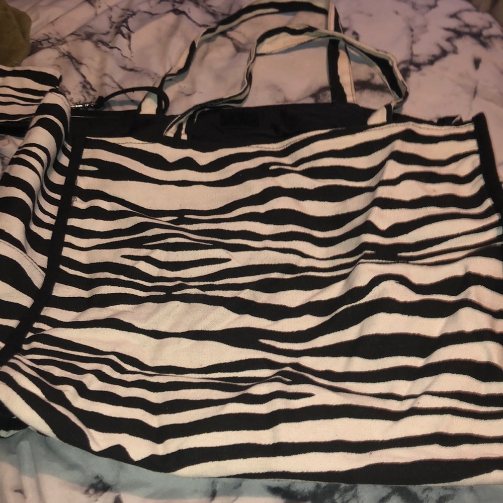 bag - Picture 2 of 2